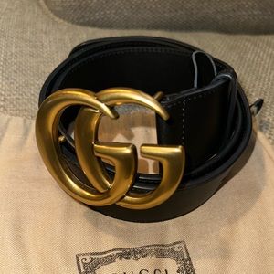 Gucci Black Leather Belt with Gold Double G Buckle